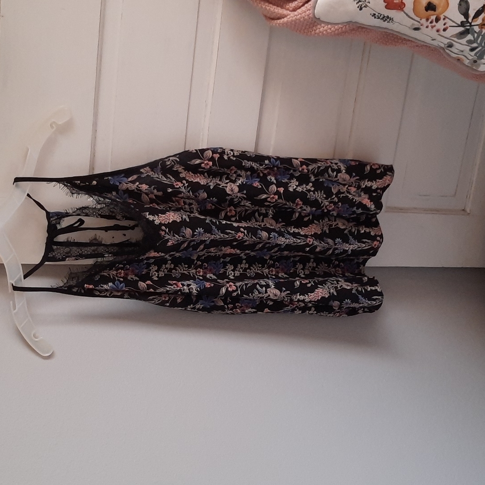 Floral lace camisole